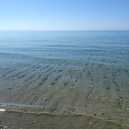 Alex アパート Tínos